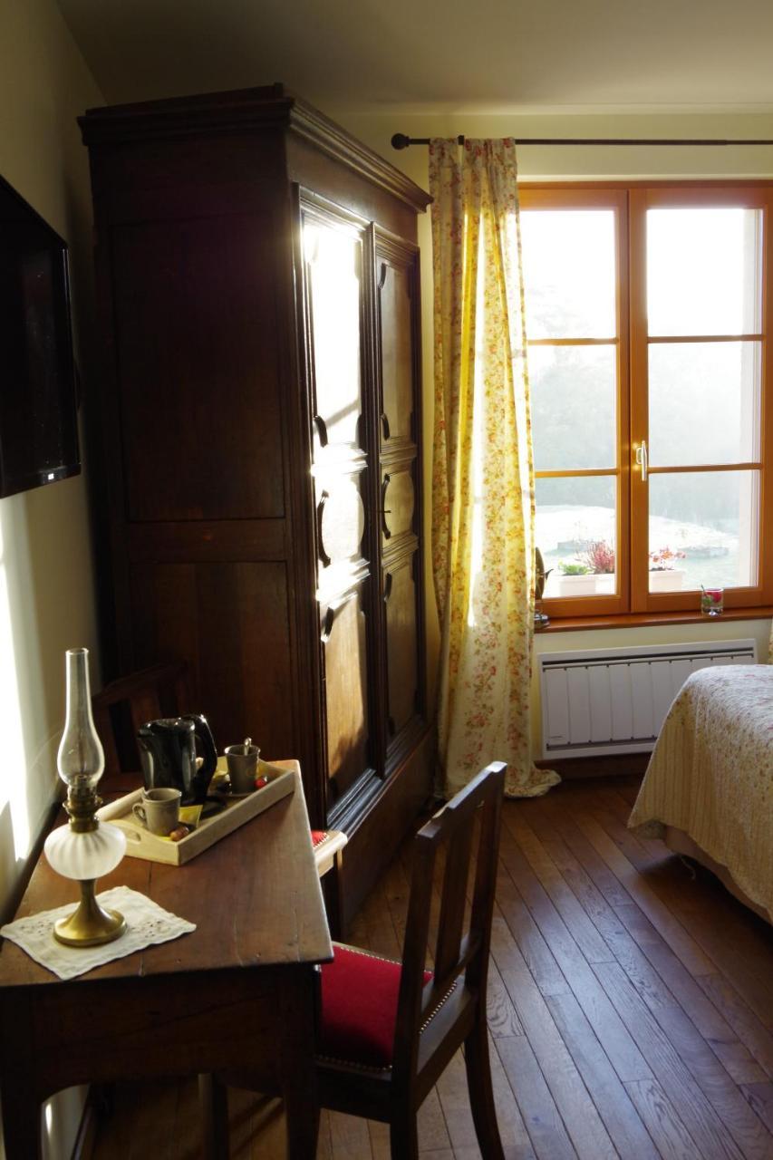 Отель Le Manoir Des Aromes Brugny-Vaudancourt Экстерьер фото